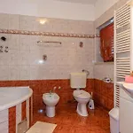 Mirela, A Romantic And Charming Pool *