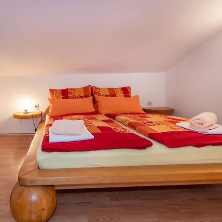 Ferienhaus Mirela, A Romantic And Charming Pool *