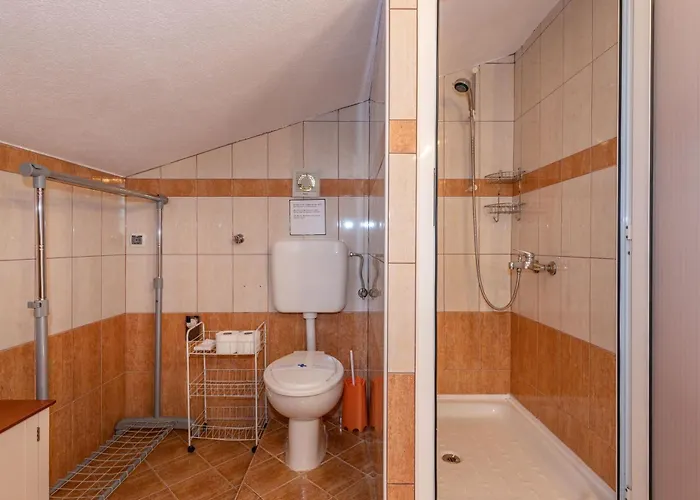 Feriehus Mirela, A Romantic And Charming Pool